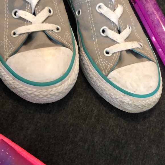 2 for $20 Kids grey and turquoise Converse sneakers - Picture 2 of 6